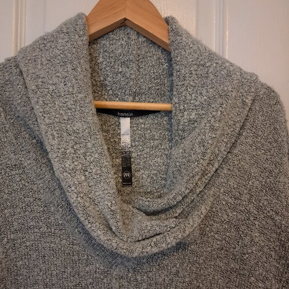 Kensie Sweater Size Medium - Picture 3 of 5
